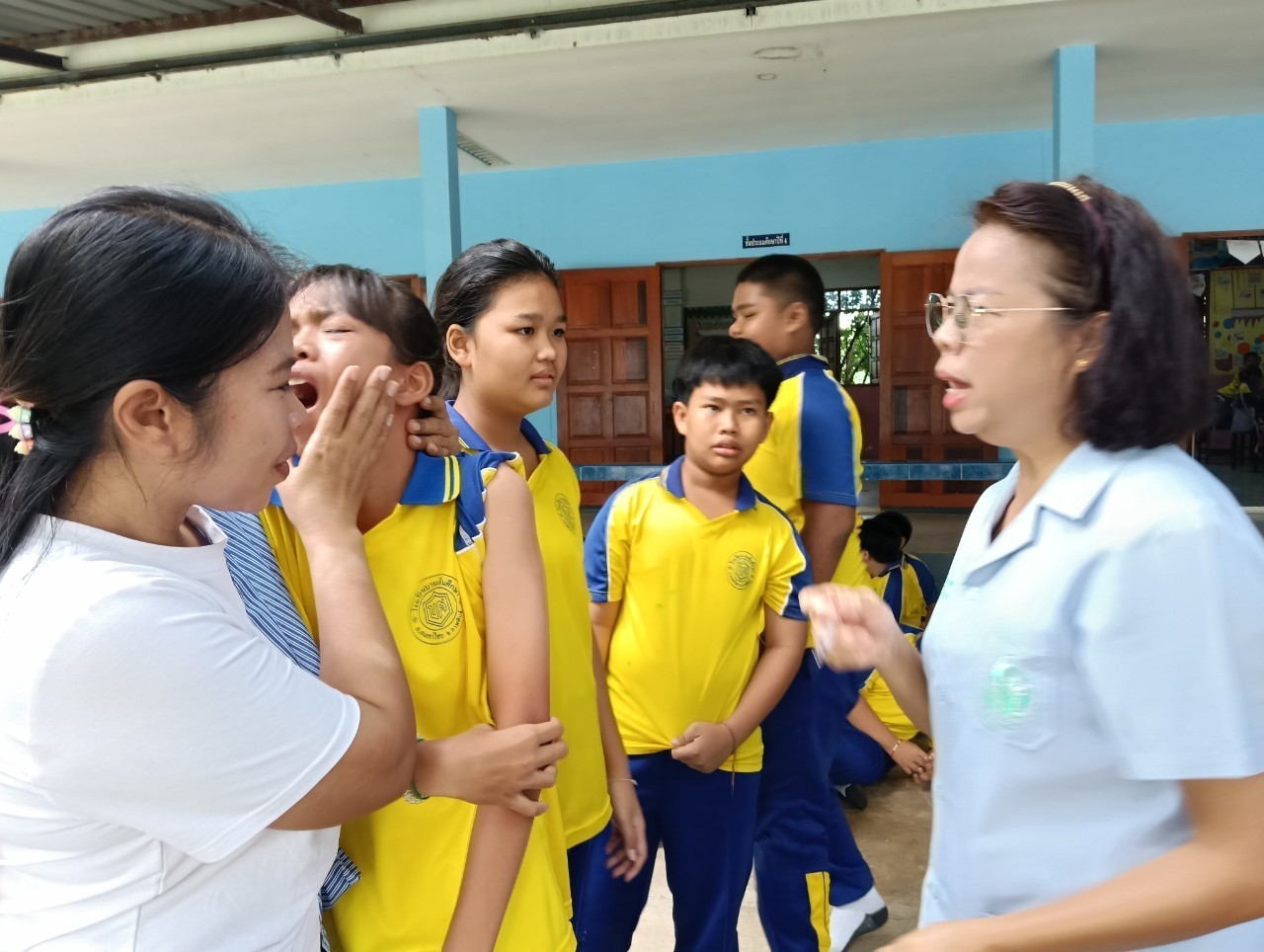 ฉีดวัคซีนป้องกันโรคมะเร็งปากมดลูก (HPV)